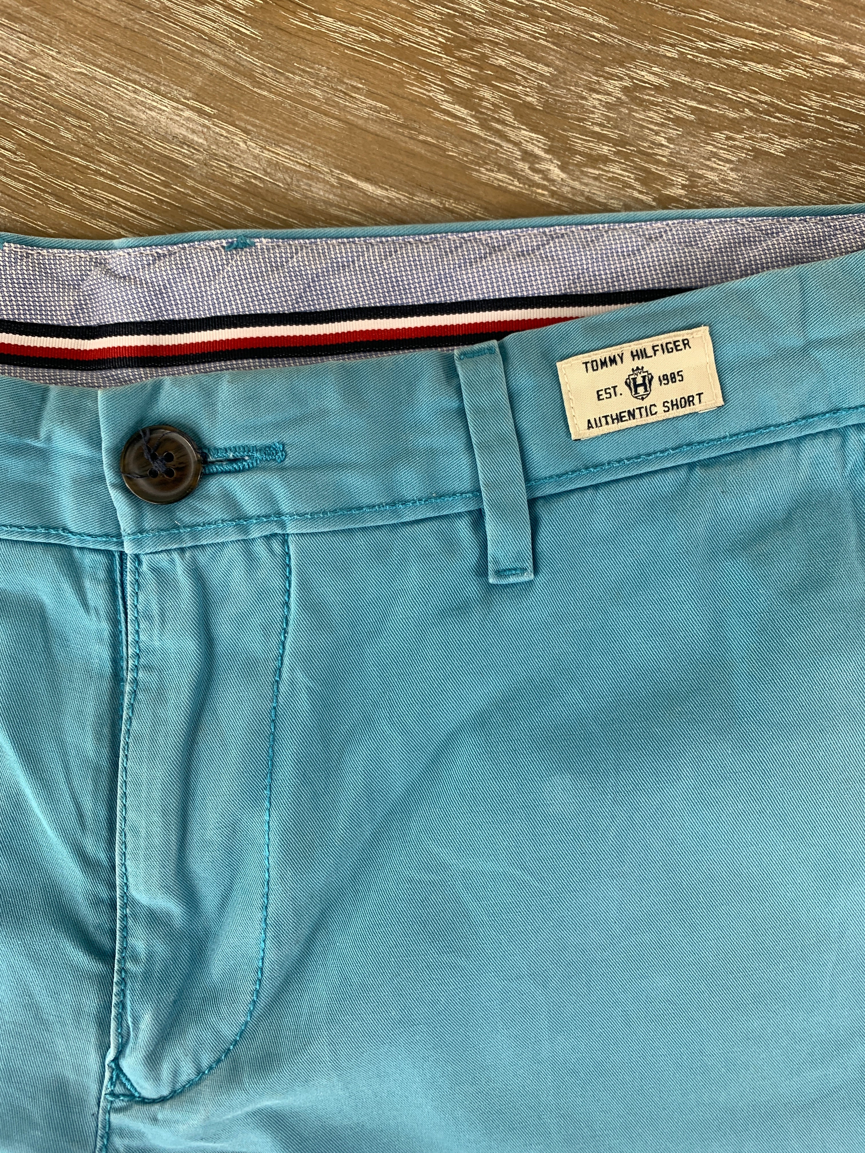 Tommy Hilfiger - Taille 42