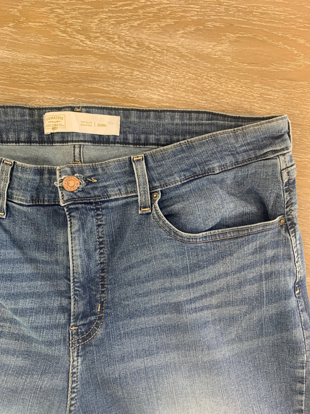 Levis signature - taille W34L34