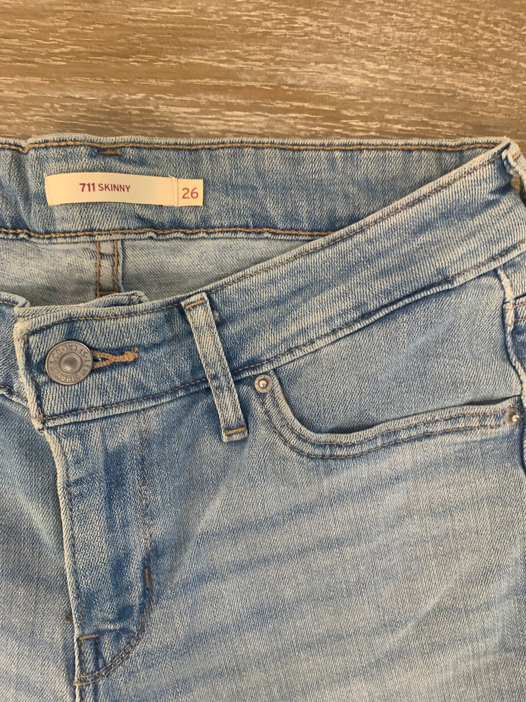 Levis 711 - taille W26L30
